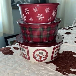 NWOB 3 piece storage set. St. Nicholas square.